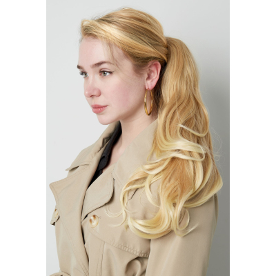 ponytail wavy curl