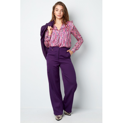 trousers with pleat